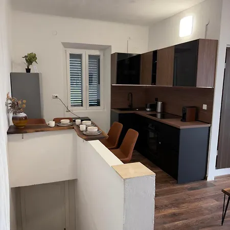 Old Stone House 2 * Mlini