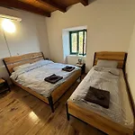 Lejlighed Old Stone House 2 *