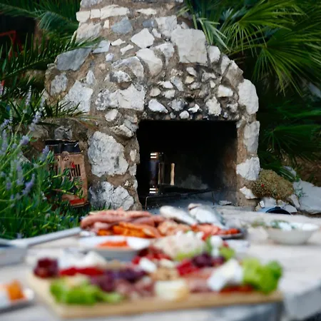 Old Stone House 2 Mlini