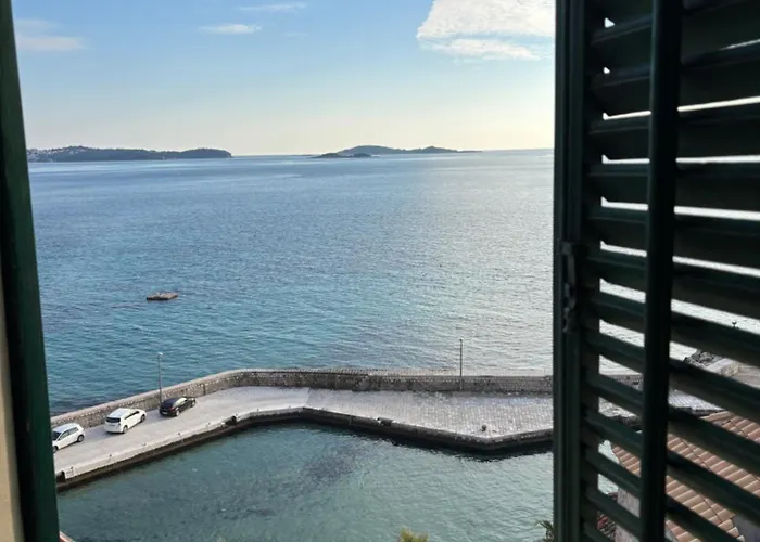 Old Stone House 2 Mlini