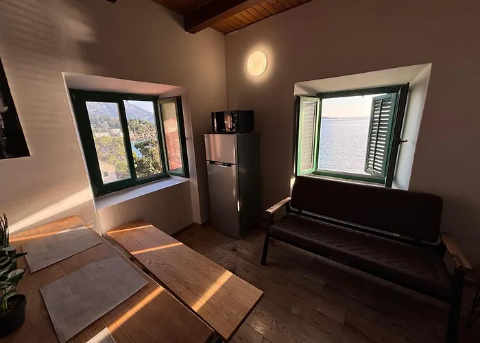 Old Stone House 2 *